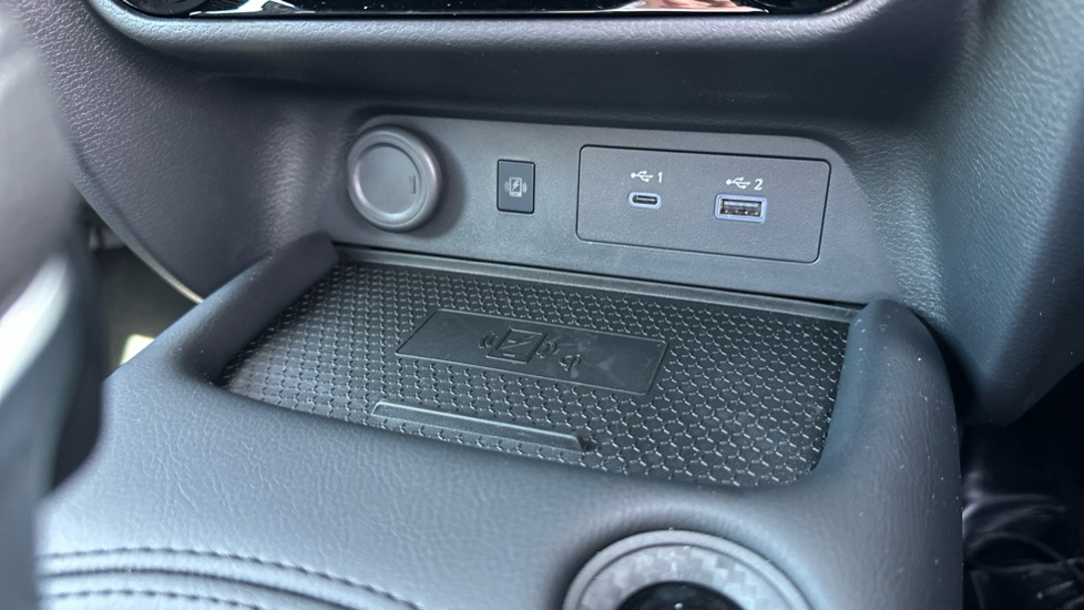 Nissan Juke 1.0 DiG-T N-Connecta 5dr DCT Petrol Hatchback - Image 37