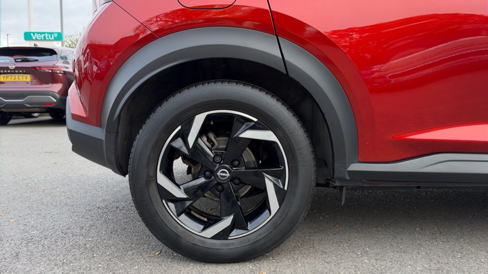 Nissan Juke 1.6 Hybrid N-Connecta 5dr Auto Hybrid Hatchback - Image 7