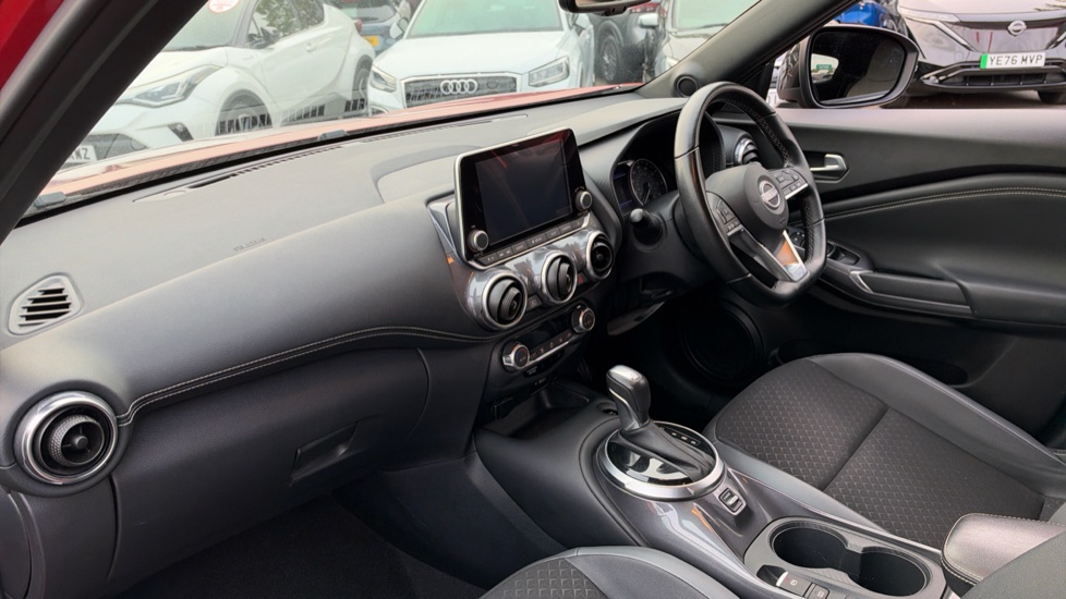Nissan Juke 1.6 Hybrid N-Connecta 5dr Auto Hybrid Hatchback - Image 9