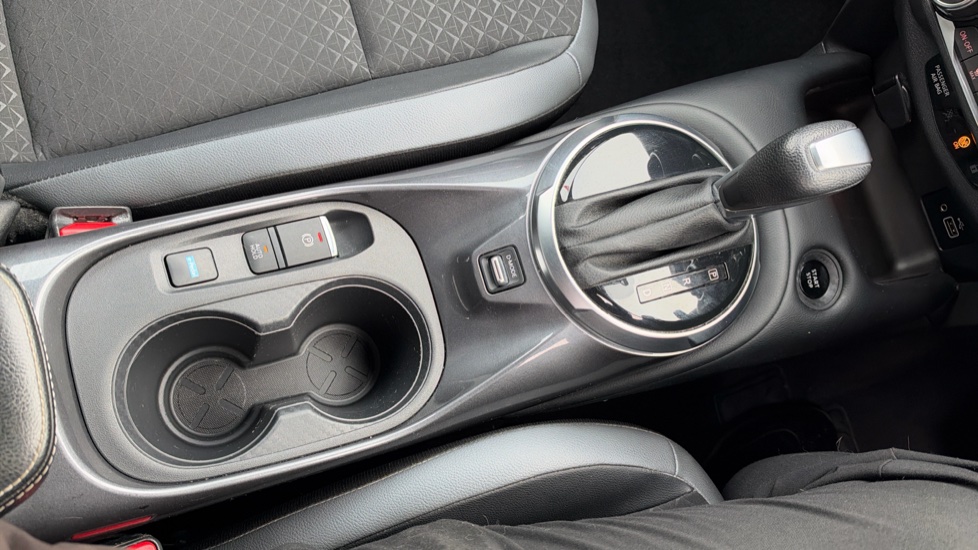 Nissan Juke 1.6 Hybrid N-Connecta 5dr Auto Hybrid Hatchback - Image 33