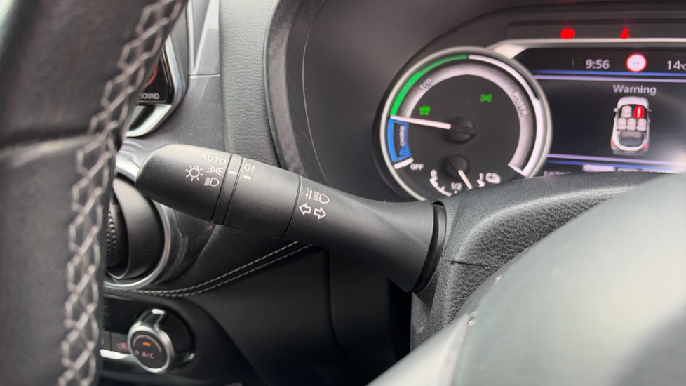 Nissan Juke 1.6 Hybrid N-Connecta 5dr Auto Hybrid Hatchback - Image 39