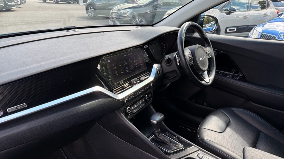 Kia Niro 1.6 GDi Hybrid 4 5dr DCT Hybrid Estate - Image 9