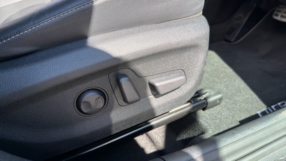 Kia Niro 1.6 GDi Hybrid 4 5dr DCT Hybrid Estate - Image 25
