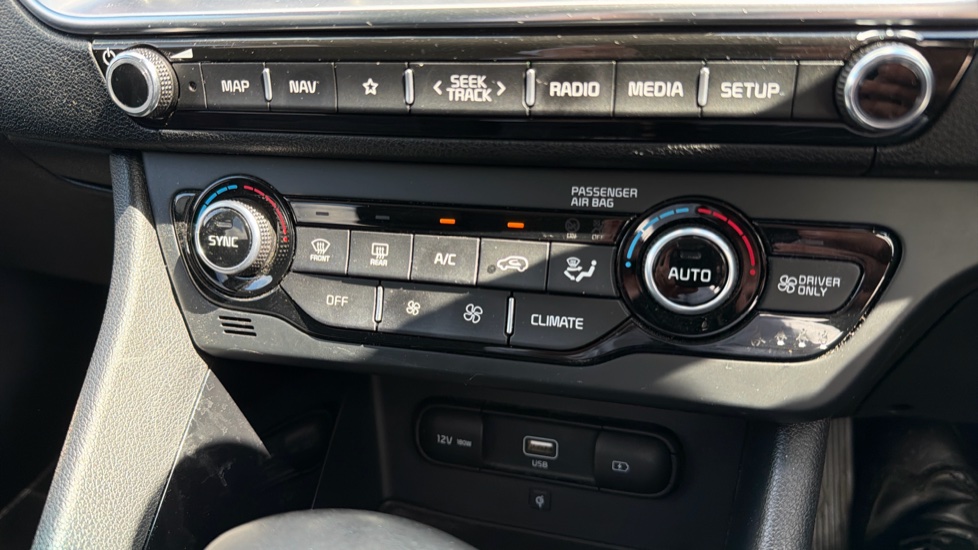 Kia Niro 1.6 GDi Hybrid 4 5dr DCT Hybrid Estate - Image 32
