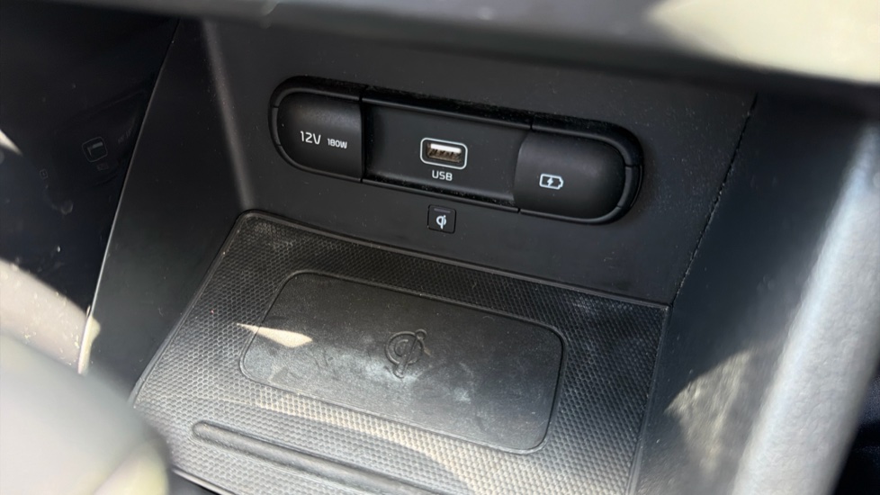 Kia Niro 1.6 GDi Hybrid 4 5dr DCT Hybrid Estate - Image 33