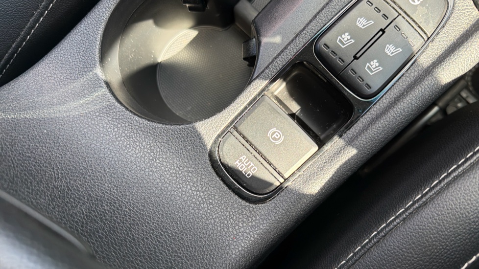 Kia Niro 1.6 GDi Hybrid 4 5dr DCT Hybrid Estate - Image 35