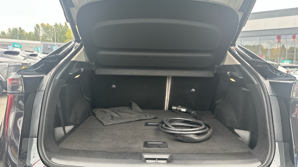 Nissan ARIYA 178kW Evolve 87kWh 22kWCh 5dr Auto Electric Hatchback - Image 4