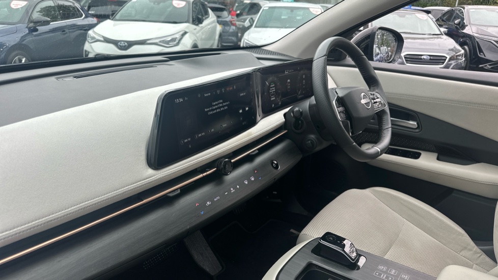 Nissan ARIYA 178kW Evolve 87kWh 22kWCh 5dr Auto Electric Hatchback - Image 9