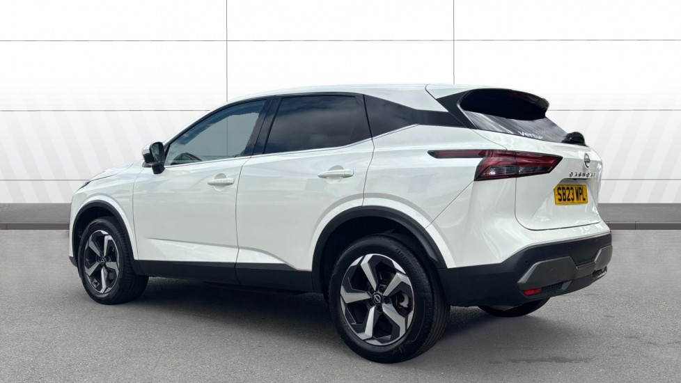 Nissan Qashqai 1.3 DiG-T MH 158 N-Connecta 5dr Xtronic Petrol Hatchback - Image 2