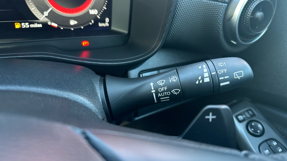 Nissan Juke 1.0 DiG-T N-Connecta 5dr DCT Petrol Hatchback - Image 25