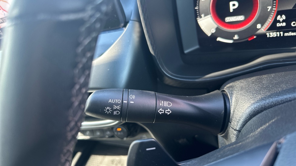 Nissan Juke 1.0 DiG-T N-Connecta 5dr DCT Petrol Hatchback - Image 26