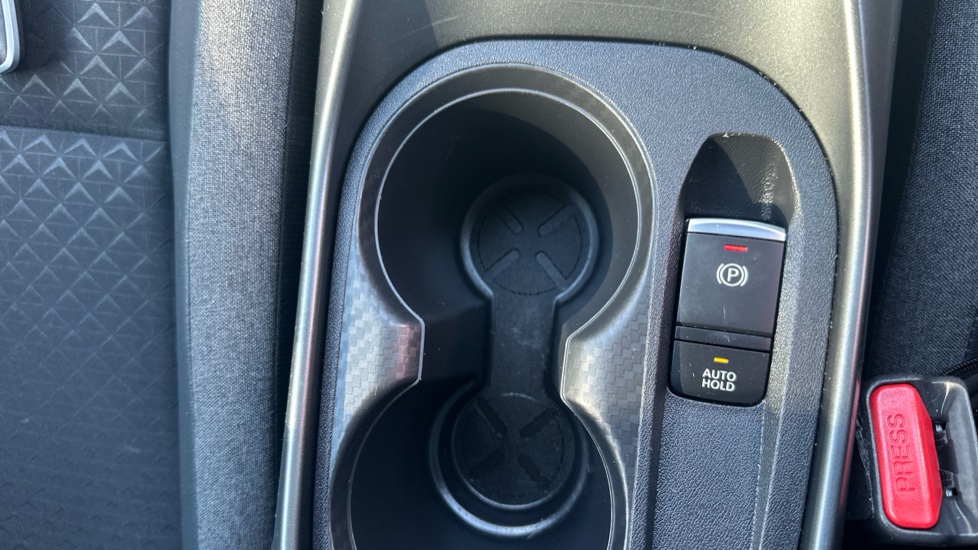 Nissan Juke 1.0 DiG-T N-Connecta 5dr DCT Petrol Hatchback - Image 35