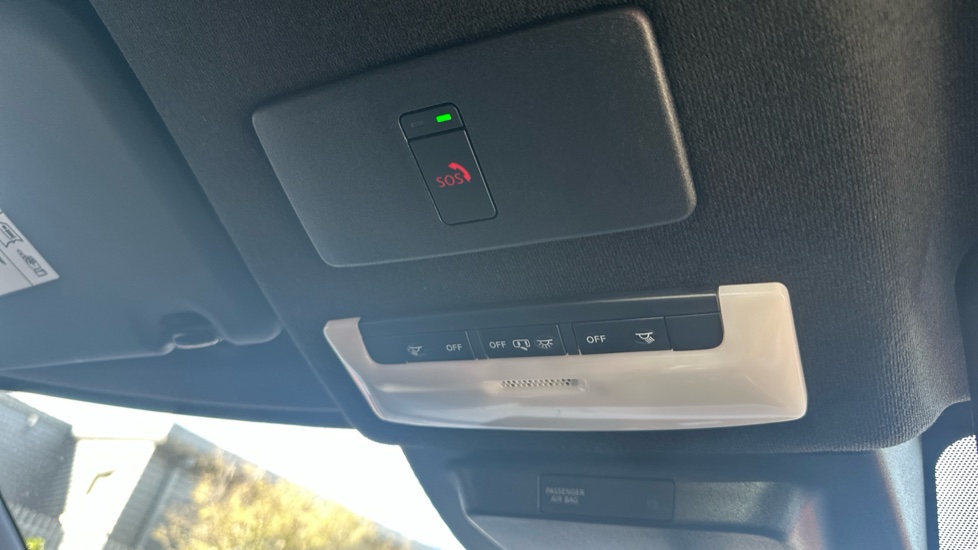 Nissan Juke 1.0 DiG-T N-Connecta 5dr DCT Petrol Hatchback - Image 37