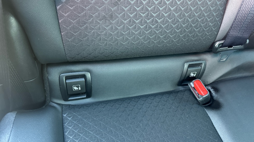 Nissan Juke 1.0 DiG-T N-Connecta 5dr DCT Petrol Hatchback - Image 41