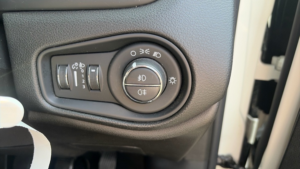 Jeep Renegade 1.0 T3 GSE Night Eagle II 5dr Petrol Hatchback - Image 27