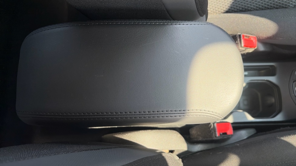 Jeep Renegade 1.0 T3 GSE Night Eagle II 5dr Petrol Hatchback - Image 40