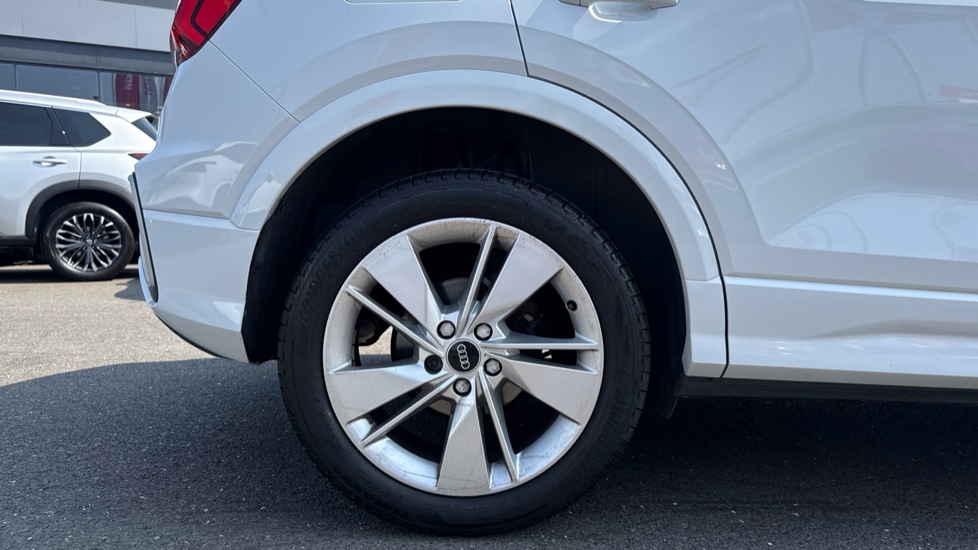 Audi Q2 35 TFSI S Line 5dr S Tronic Petrol Estate - Image 7