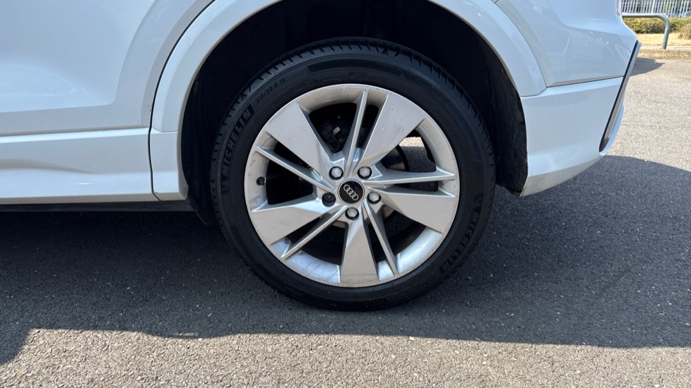 Audi Q2 35 TFSI S Line 5dr S Tronic Petrol Estate - Image 26
