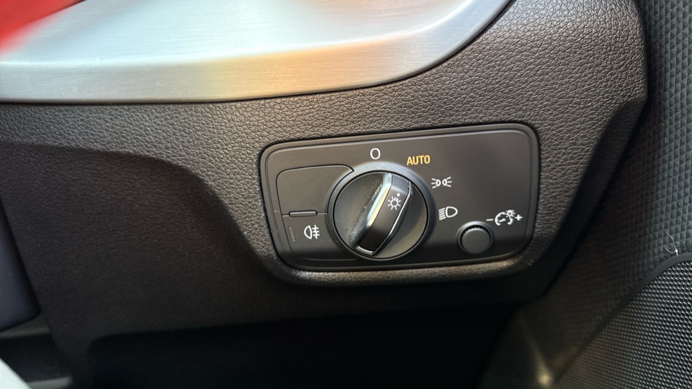 Audi Q2 35 TFSI S Line 5dr S Tronic Petrol Estate - Image 39