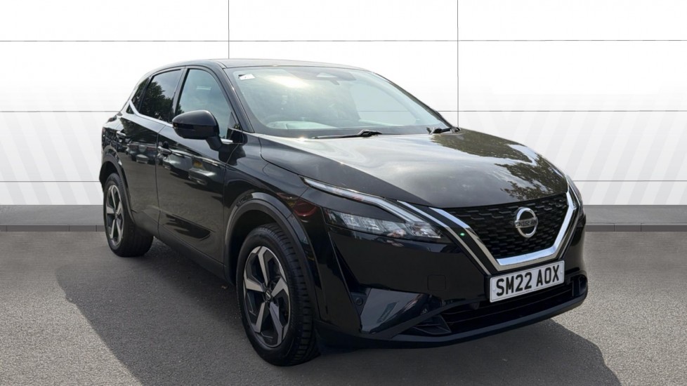 Nissan Qashqai 1.3 DiG-T MH 158 N-Connecta 5dr Xtronic Petrol Hatchback - Image 1