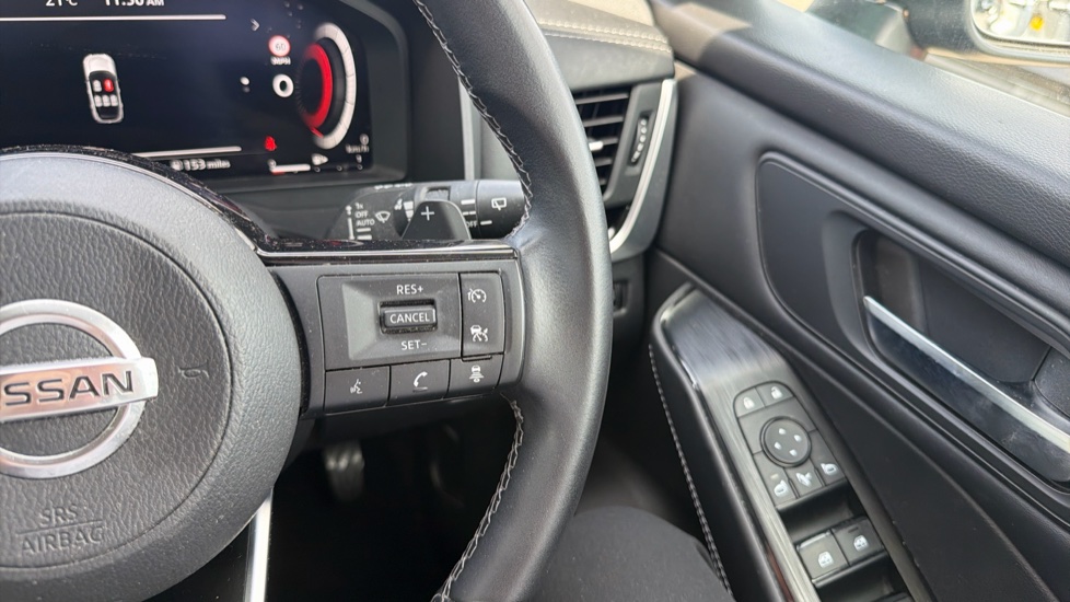 Nissan Qashqai 1.3 DiG-T MH 158 N-Connecta 5dr Xtronic Petrol Hatchback - Image 21