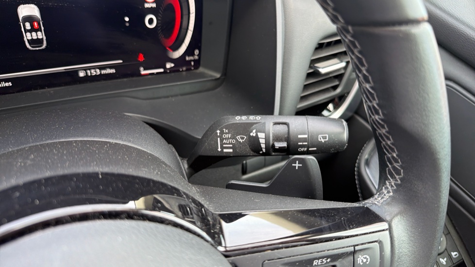 Nissan Qashqai 1.3 DiG-T MH 158 N-Connecta 5dr Xtronic Petrol Hatchback - Image 24