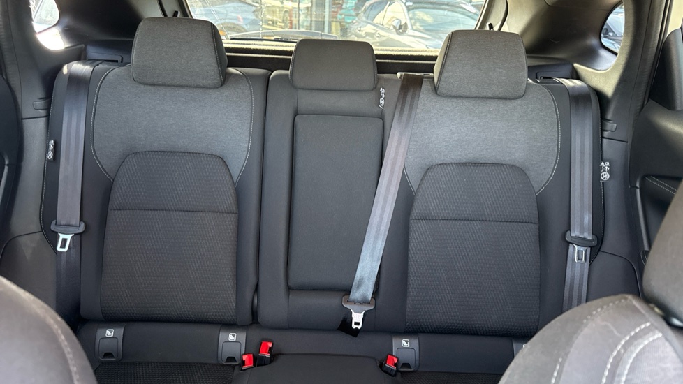 Nissan Qashqai 1.3 DiG-T MH N-Connecta 5dr Petrol Hatchback - Image 15