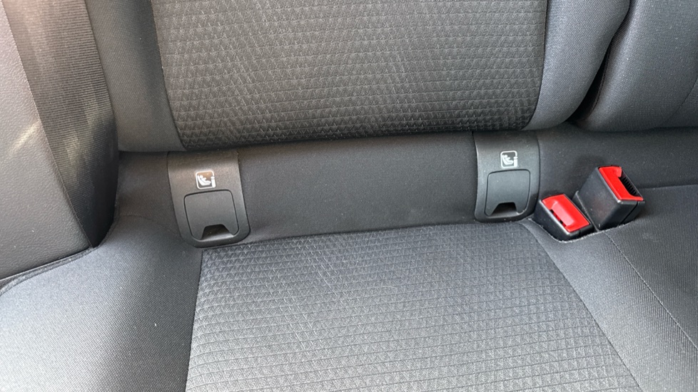 Nissan Qashqai 1.3 DiG-T MH N-Connecta 5dr Petrol Hatchback - Image 27