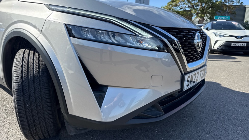 Nissan Qashqai 1.3 DiG-T MH N-Connecta 5dr Petrol Hatchback - Image 38