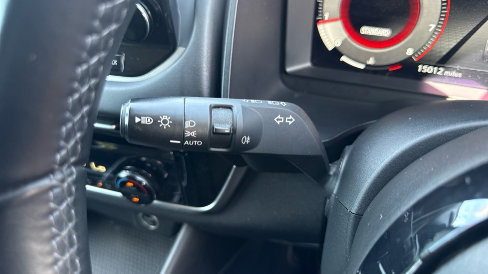 Nissan Qashqai 1.3 DiG-T MH N-Connecta 5dr Petrol Hatchback - Image 44