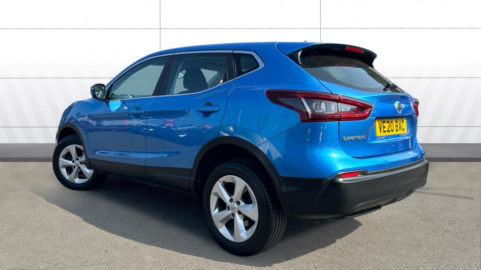 Nissan Qashqai 1.3 DiG-T Acenta Premium 5dr Petrol Hatchback - Image 2