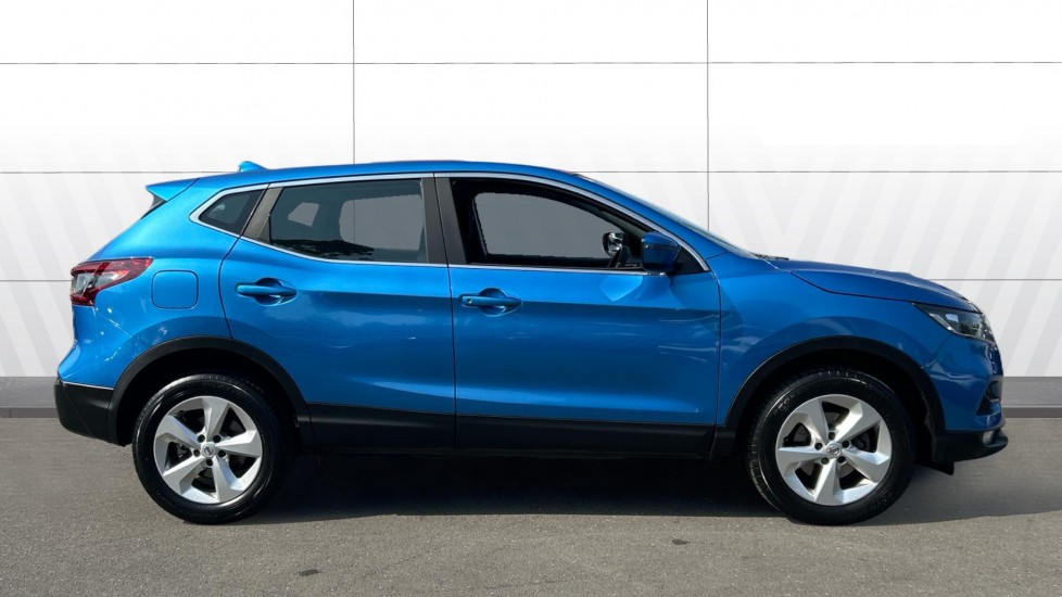Nissan Qashqai 1.3 DiG-T Acenta Premium 5dr Petrol Hatchback - Image 5