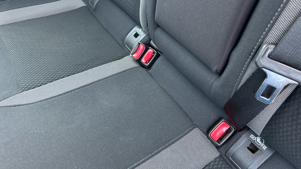 Nissan Qashqai 1.3 DiG-T Acenta Premium 5dr Petrol Hatchback - Image 17