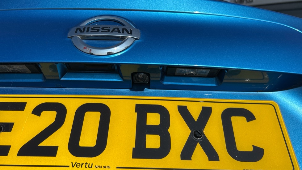 Nissan Qashqai 1.3 DiG-T Acenta Premium 5dr Petrol Hatchback - Image 25