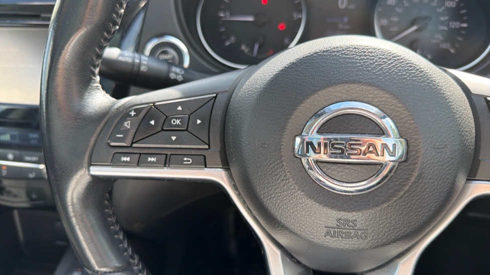 Nissan Qashqai 1.5 dCi N-Connecta 5dr Diesel Hatchback - Image 34
