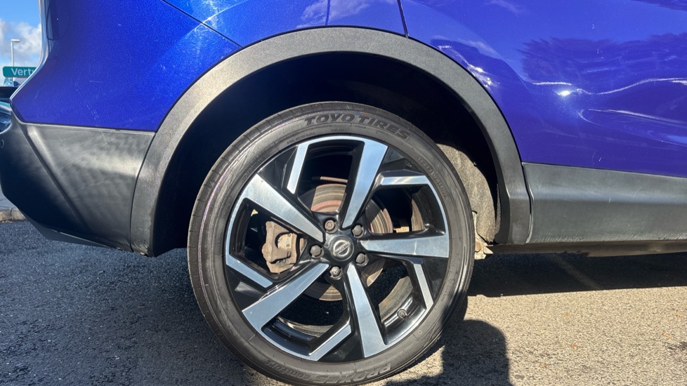Nissan Qashqai 1.5 dCi Tekna 5dr Diesel Hatchback - Image 7