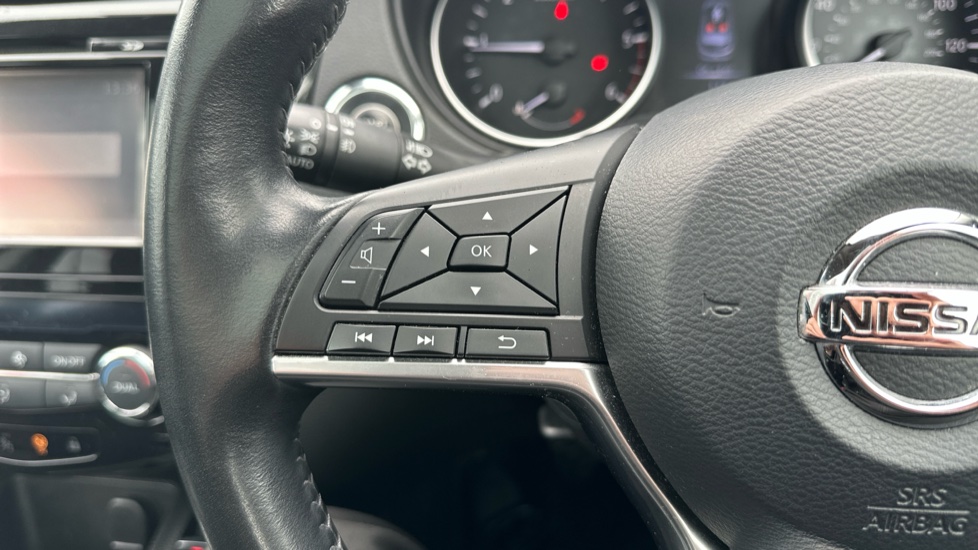 Nissan Qashqai 1.5 dCi 115 N-Connecta 5dr Diesel Hatchback - Image 21