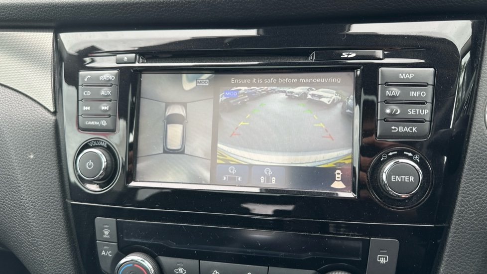 Nissan Qashqai 1.5 dCi 115 N-Connecta 5dr Diesel Hatchback - Image 29