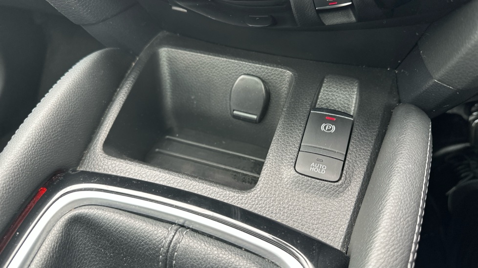 Nissan Qashqai 1.5 dCi 115 N-Connecta 5dr Diesel Hatchback - Image 34