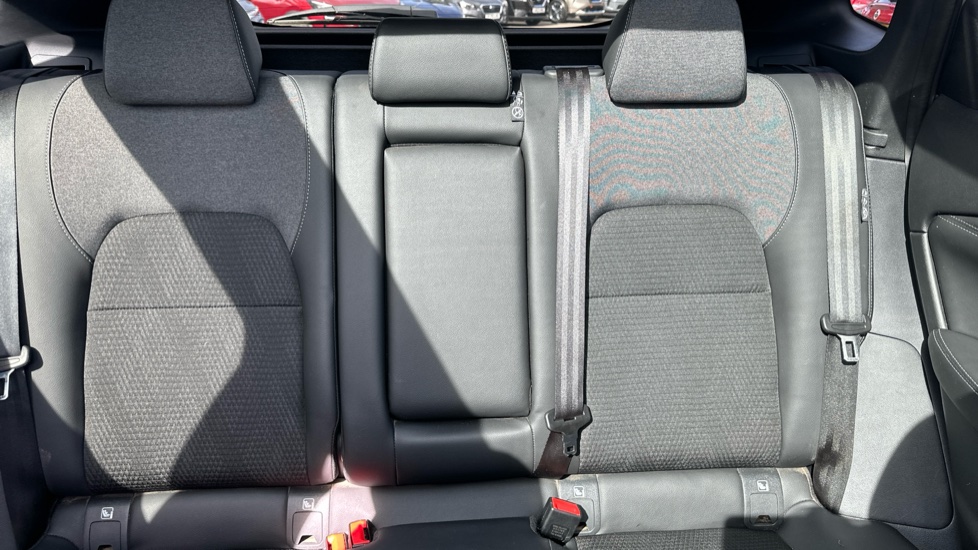 Nissan Qashqai 1.3 DiG-T MH N-Connecta 5dr Petrol Hatchback - Image 15