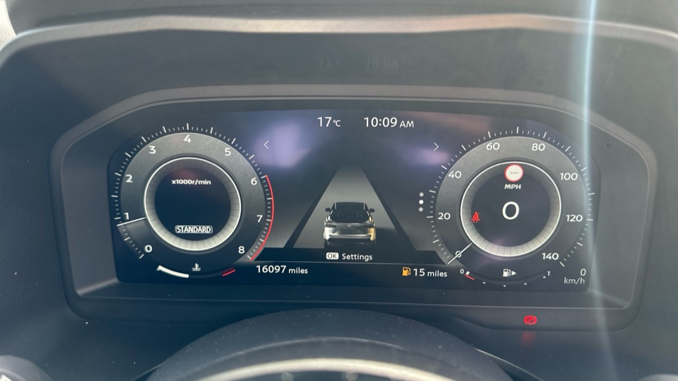 Nissan Qashqai 1.3 DiG-T MH N-Connecta 5dr Petrol Hatchback - Image 18