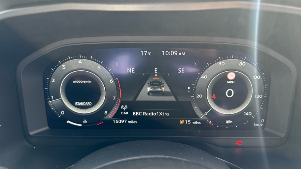 Nissan Qashqai 1.3 DiG-T MH N-Connecta 5dr Petrol Hatchback - Image 22