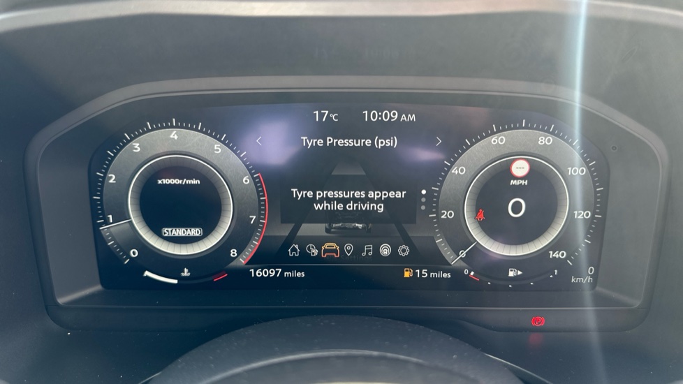 Nissan Qashqai 1.3 DiG-T MH N-Connecta 5dr Petrol Hatchback - Image 23
