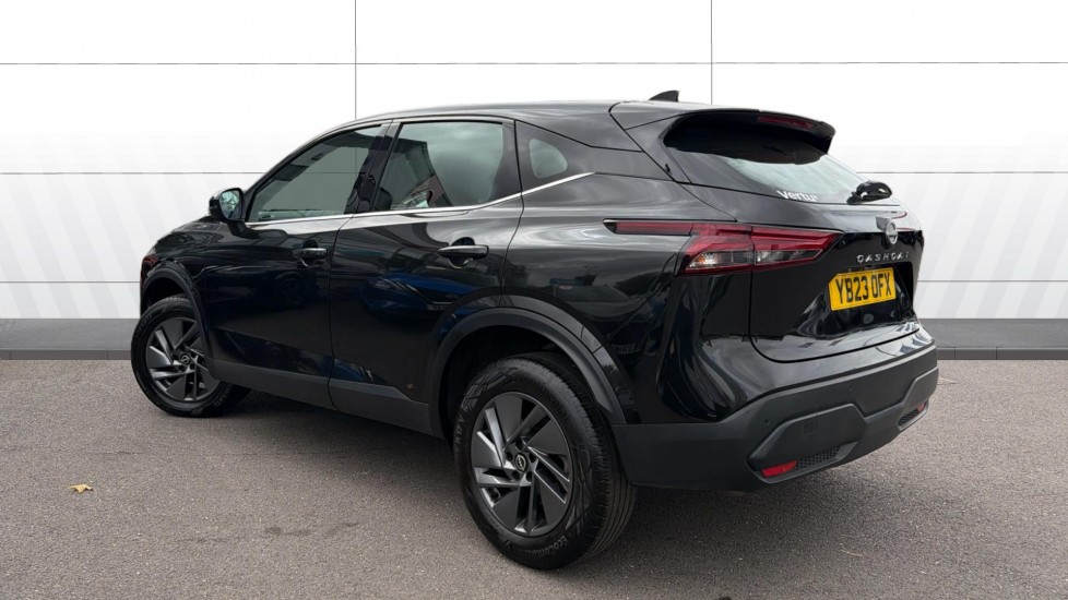 Nissan Qashqai 1.3 DiG-T MH Acenta Premium 5dr Petrol Hatchback - Image 2