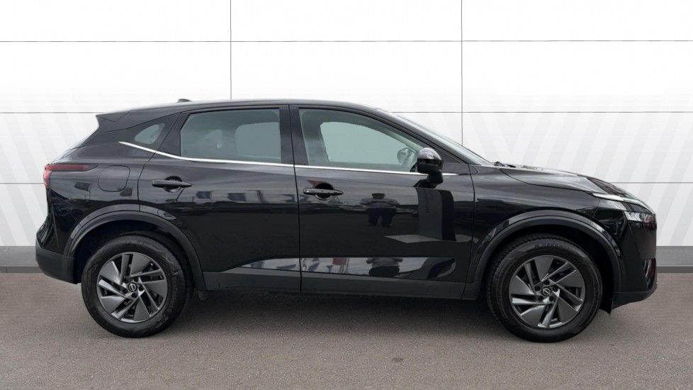 Nissan Qashqai 1.3 DiG-T MH Acenta Premium 5dr Petrol Hatchback - Image 5