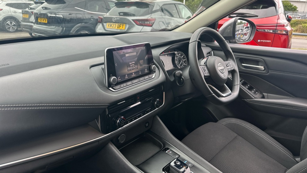 Nissan Qashqai 1.5 E-Power Acenta Premium 5dr Auto Hybrid Hatchback - Image 9
