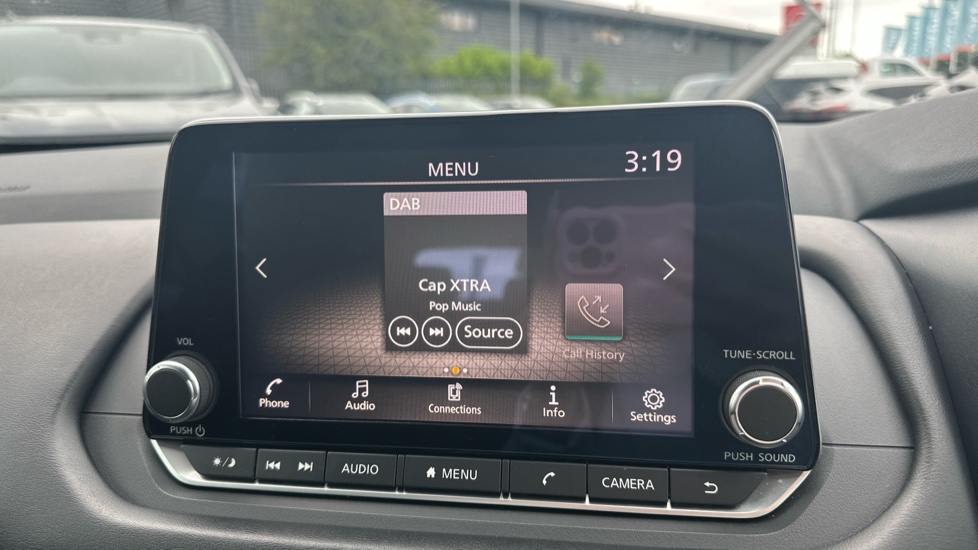 Nissan Qashqai 1.5 E-Power Acenta Premium 5dr Auto Hybrid Hatchback - Image 12