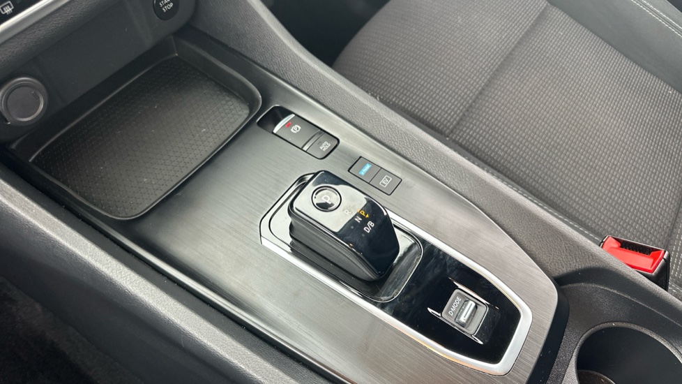 Nissan Qashqai 1.5 E-Power Acenta Premium 5dr Auto Hybrid Hatchback - Image 13