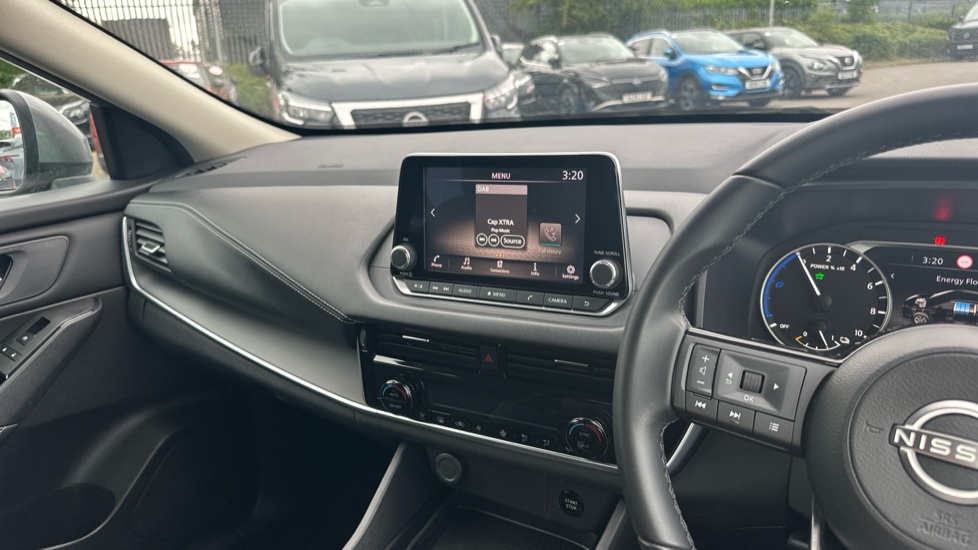 Nissan Qashqai 1.5 E-Power Acenta Premium 5dr Auto Hybrid Hatchback - Image 14