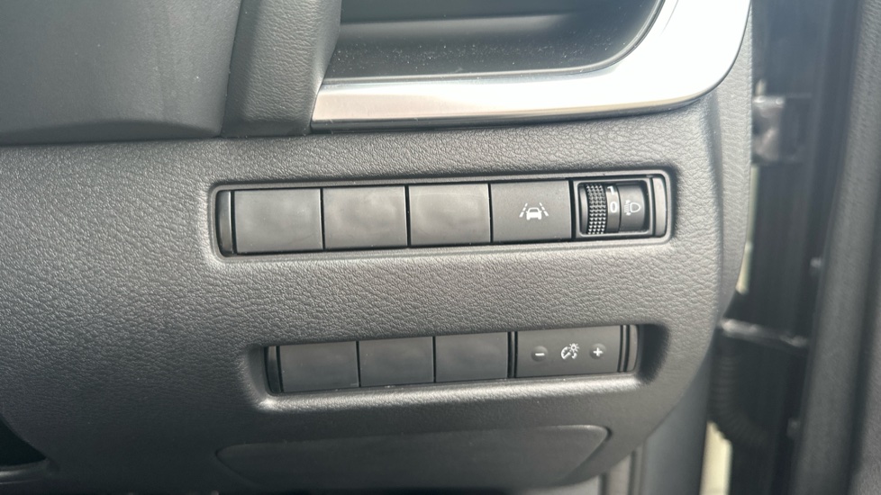 Nissan Qashqai 1.5 E-Power Acenta Premium 5dr Auto Hybrid Hatchback - Image 25